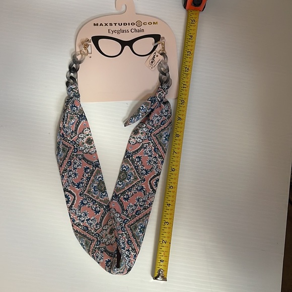 Max Studio Eyeglass Chain - Picture 4 of 5